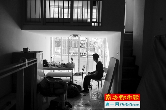 余先生3年前买下海珠区革新路新民五街48号二层一间公寓,房子刚装修好便出了问题,至今仍未入住。
