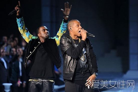 坎耶-韦斯特(Kanye West)和Jay-Z亮相维秘现场