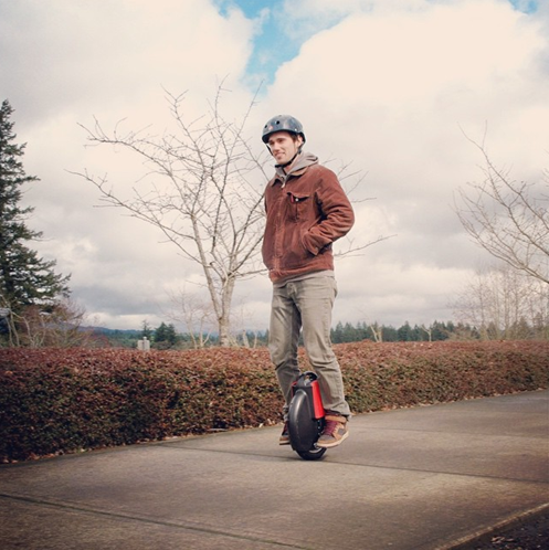 Airwheel风火轮智能电动车 绿色环保身体力行_