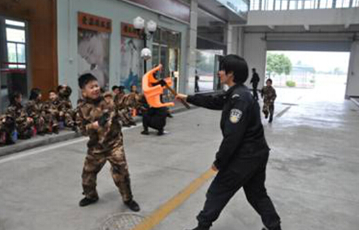 悦学悦成长 卓越教育吹响冬令营集结号_中山频