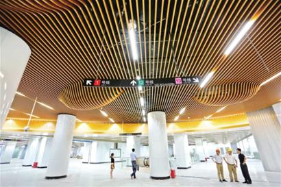 计划年底前通车启用的汉中路站三线换乘大厅即将完工