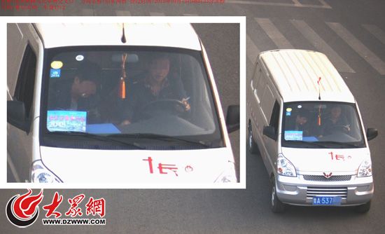 今天上午8:33,济南天桥区滨河南路与北辛桥交叉口,一名面包车司机开车吸烟被抓拍