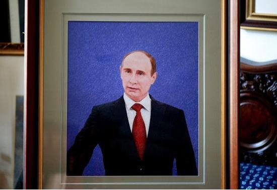 国家级非物质文化遗产沈绣精品《普京总统肖像》