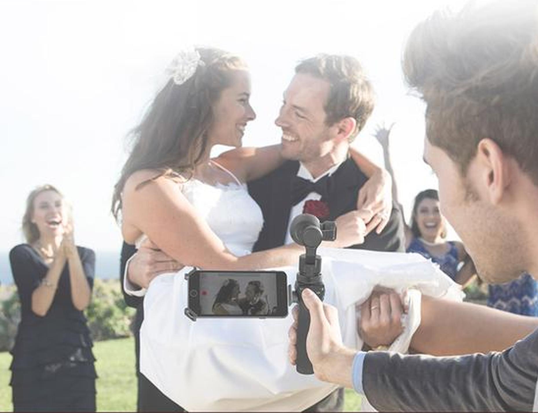 大疆灵眸手持云台相机 拍摄稳定如鸡头