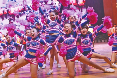 讓我們一起炫舞青春