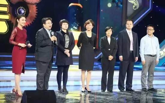 央视2016的三个关键词:一套、综艺、新媒体|央