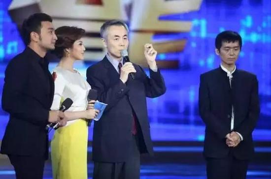 央视2016的三个关键词:一套、综艺、新媒体|央