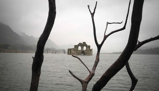 墨西哥干旱致400年教堂遗迹重出江湖