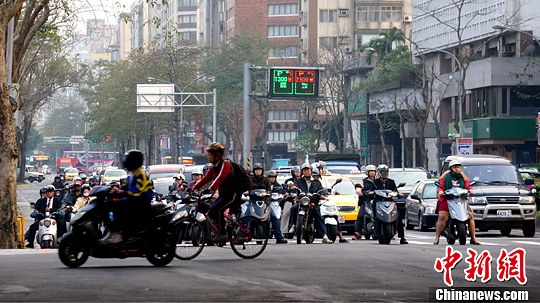 台湾现在的人口_台湾年轻人对中国想象的变迁(2)