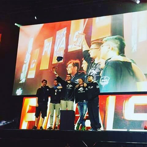 Secret力克EG获得MLG 2015世界总决赛冠军