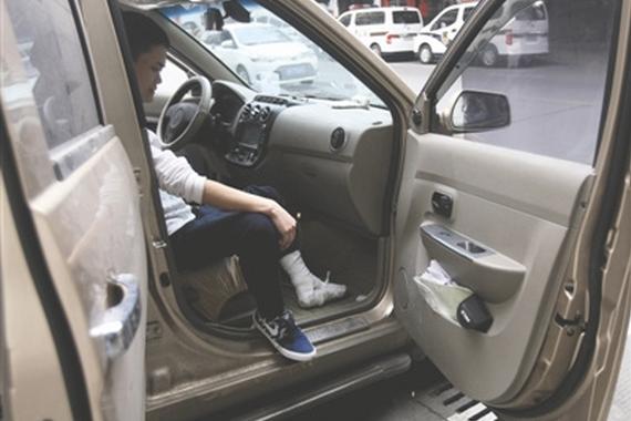 代驾司机称因价格谈不拢 遭车主殴打跳河