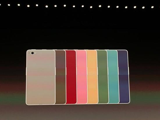 以企业家自居罗永浩终于学会了卖手机壳