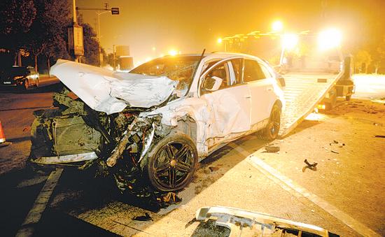 事故中受損的奧迪Q7