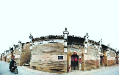 资料图 武汉黄陂区双泉村大余湾是武汉保存最完整的古村落之一，是原汁原味的徽派建筑风格 图片来源：长江日报