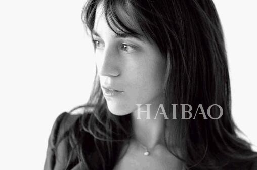 ء˹ (Charlotte Gainsbourg)