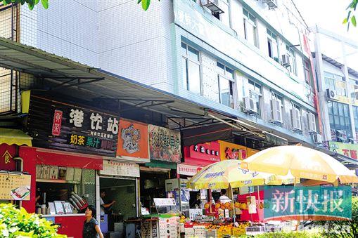 ■校内数十家商户面临“被清场”。