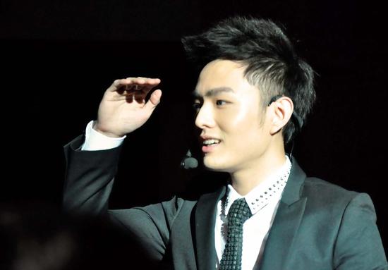 邓男子将参与芒果24日西安招商会大玩魔术|湖