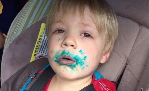 据悉，视频是由杰克的父亲大卫拍摄。