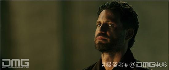 《极盗者》埃德加•拉米雷兹露出铁汉柔情面