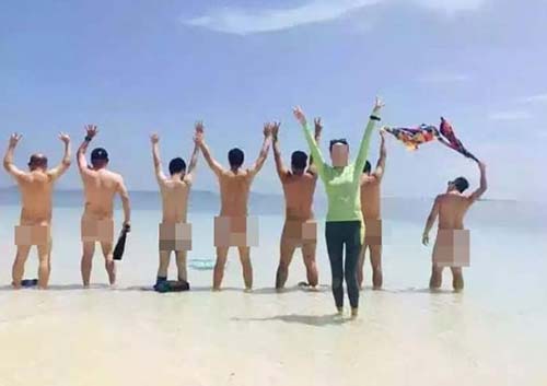 近日在网上疯传的疑似外国游客在仙本那军舰岛群裸的照片
