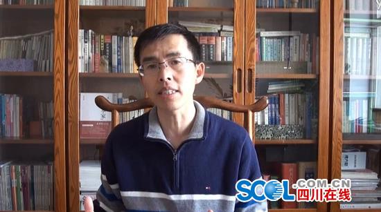谢作诗曾通过视频网站发表“钻石有多重 爱情有多深”等观点