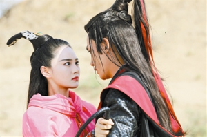 新边城张馨予朱一龙首演情侣