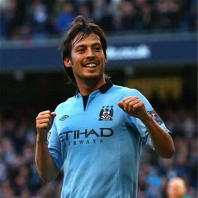 习大大参观曼城俱乐部 既要看球也要看车