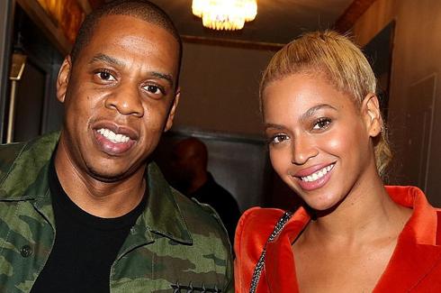 碧昂斯露美胸火辣性感