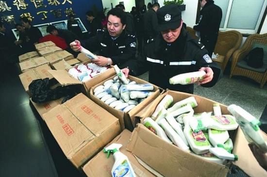 团伙上门推销清洁剂 金华1女子花5000多买到