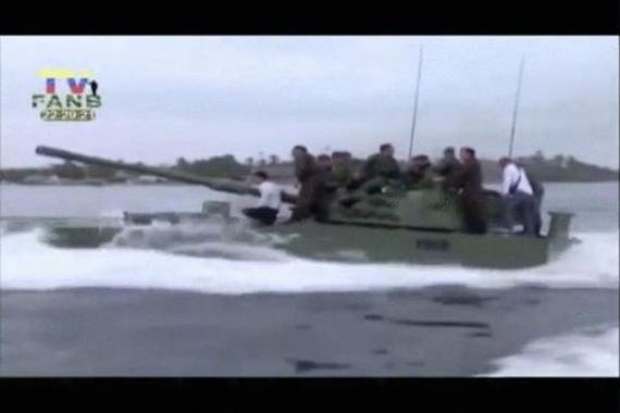 中国产战车在美国后院进行武器测试