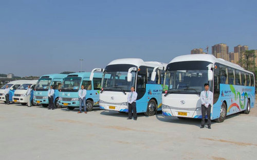 大金龙新能源客车助力首届青运会开幕式