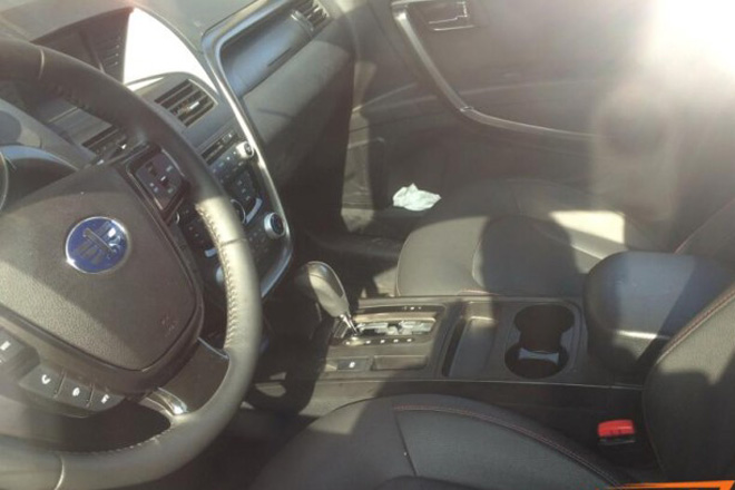 采用新前脸造型 新款奔腾X80谍照曝光