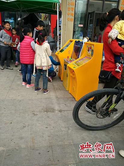 不少小朋友玩得樂此不疲