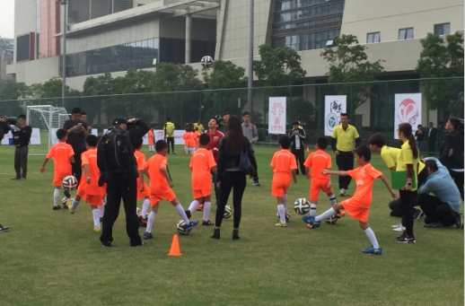 孙祥孔卡助力青少年足球项目