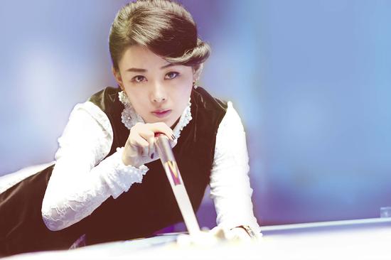 许飞潘晓婷《星球大战》MV上演跑偏日常|星球