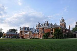 中国家长重金收购英国贵族学校 并非有钱任性