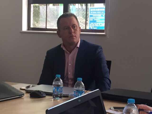 特斯拉全球钣喷业务的负责人Andy MacDonald