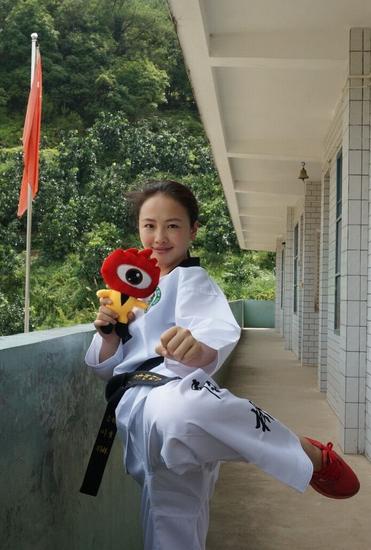 厦门最美体育老师杨李妹