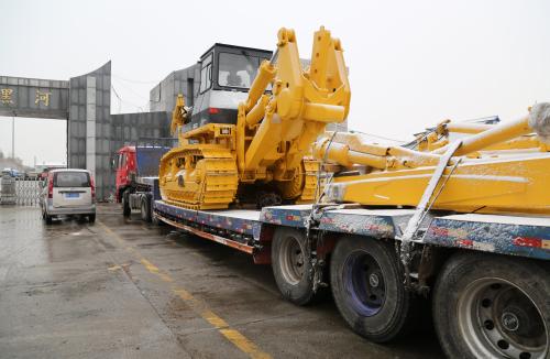 黑河口岸进入黑龙江明水期最后抢运