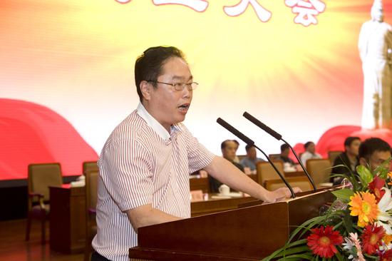 成都南安商會會長王振智代表兄弟社團致辭