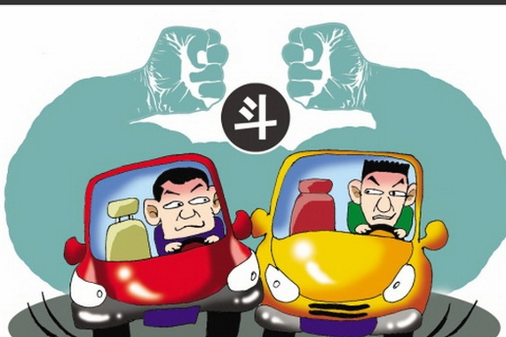 两司机开斗气车：一个喷辣椒水一个抡棍子