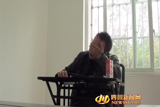 德阳已婚男暗恋女同事 翻墙入室猥亵舌头被咬