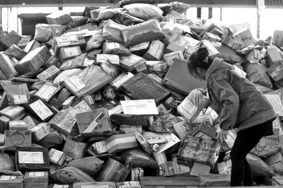 郑州快递市场招兵买马应对网购狂欢月薪六千