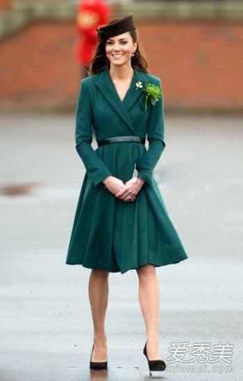 凯特王妃穿墨绿大衣