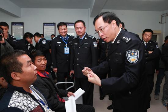 許甘露到周口調研指導公安工作