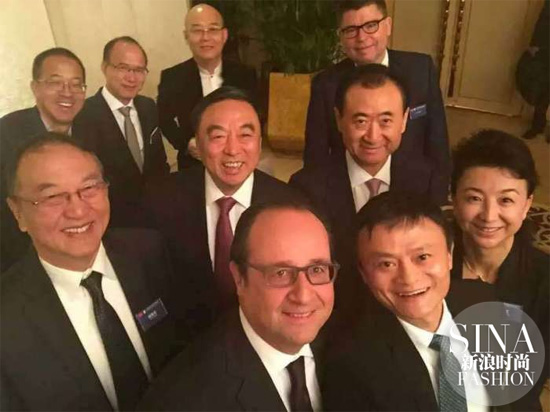 法国总统奥朗德和中国企业家俱乐部成员自拍