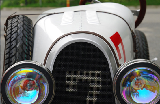 牛爆了!工程师老爸给儿子造Mini Bugatti