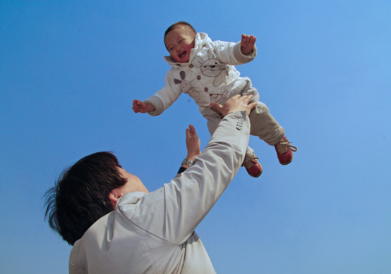 牛爆了!工程师老爸给儿子造Mini Bugatti