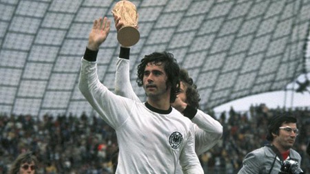 致敬史上最伟大杀手! 盖德穆勒=进球+纪录+冠军_德国_新浪竞技风暴_新浪网