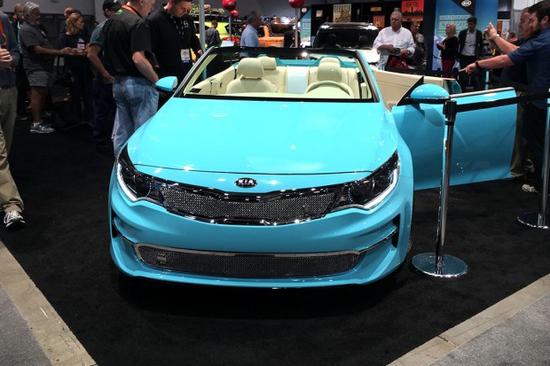 性感尤物一箩筐!围观SEMA改装车展